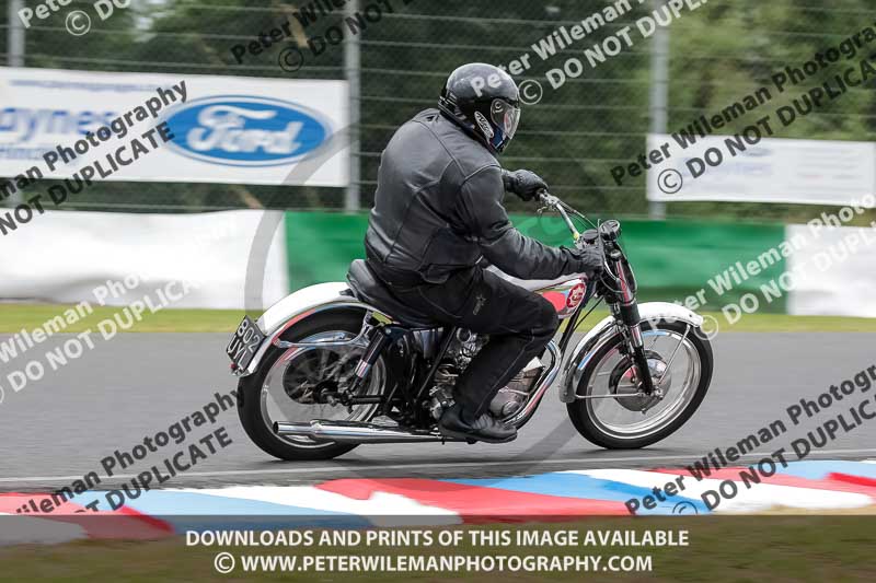 Vintage motorcycle club;eventdigitalimages;mallory park;mallory park trackday photographs;no limits trackdays;peter wileman photography;trackday digital images;trackday photos;vmcc festival 1000 bikes photographs